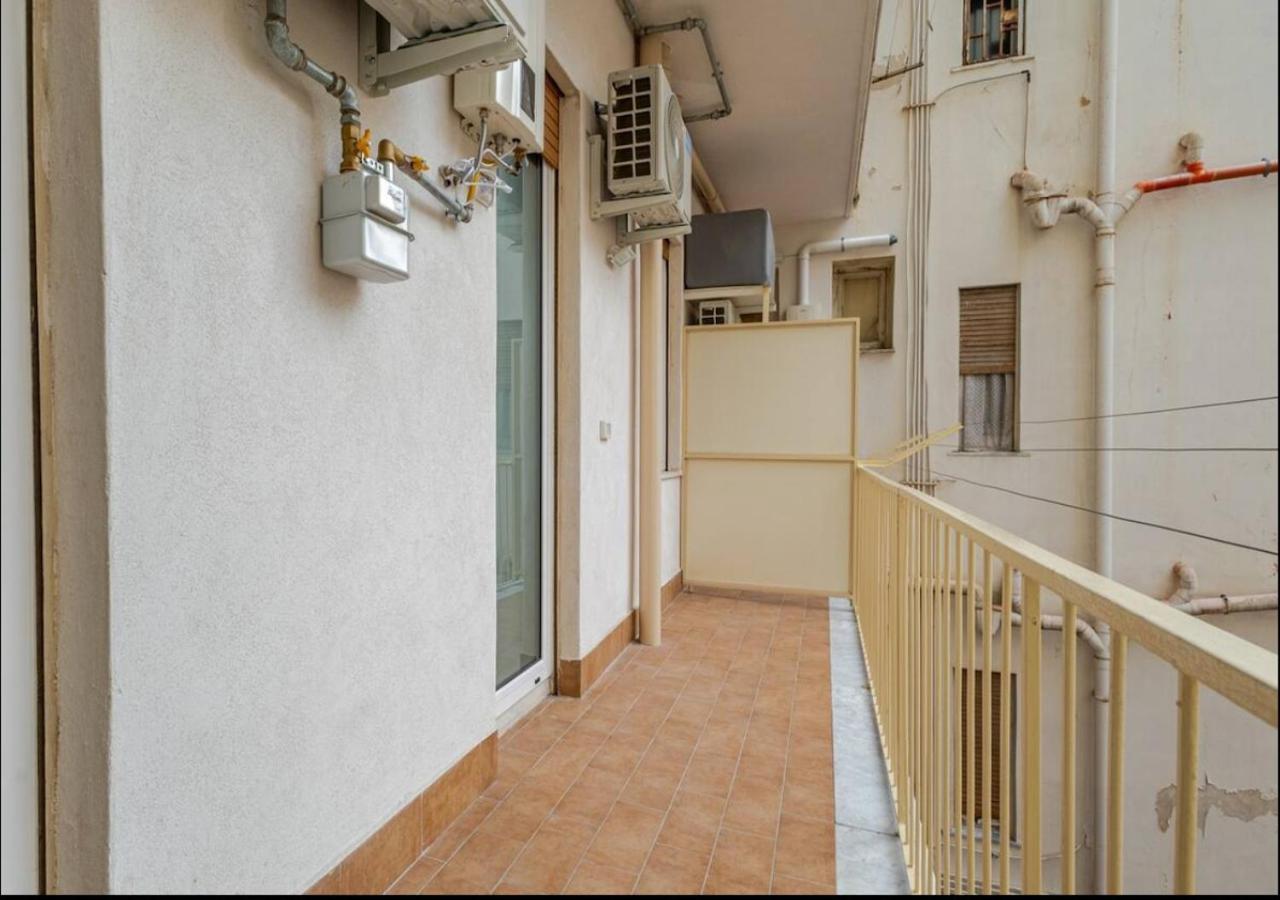 Residenza Camillo - Palermo Centro Apartment ภายนอก รูปภาพ