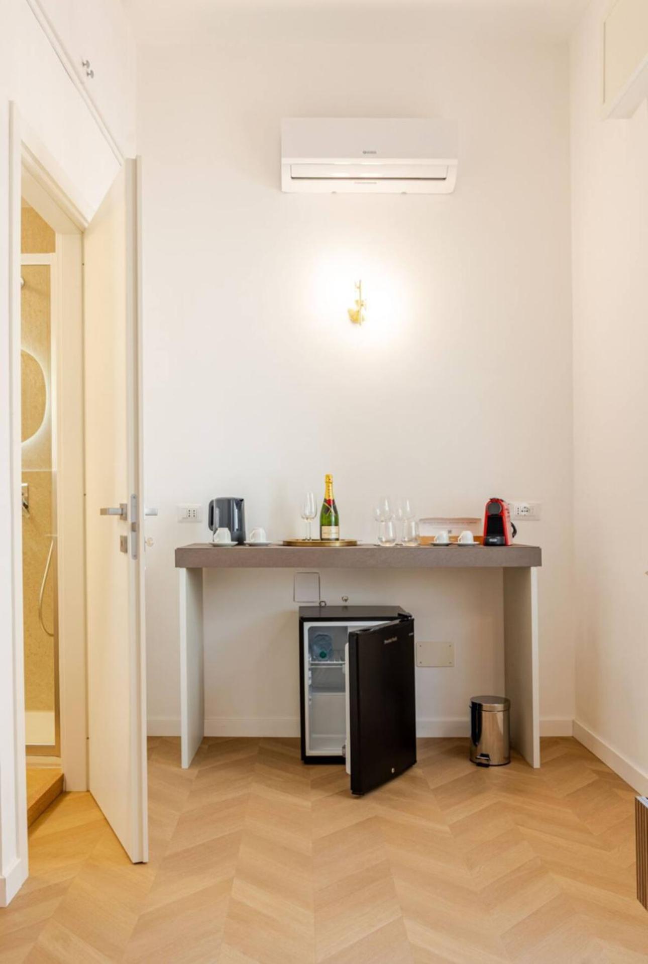 Residenza Camillo - Palermo Centro Apartment ภายนอก รูปภาพ